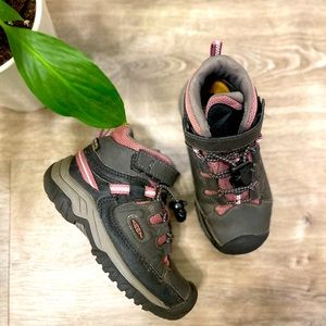 Keen Hiking Boots Targhee Waterproof black and purple